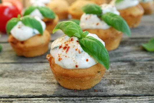 Tomate-Mozzarella-Cupcakes