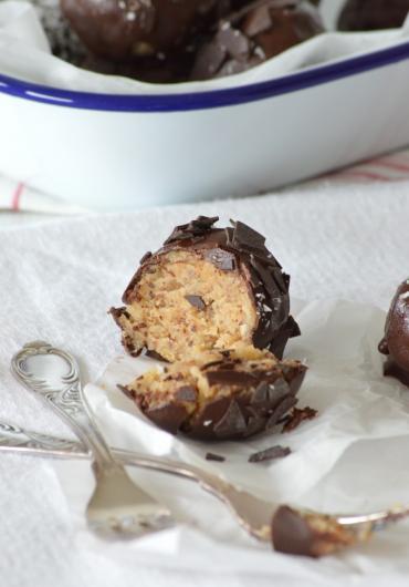 Weihnachtliche Kuchenpralinen Weihnachtliche Kuchenpralinen