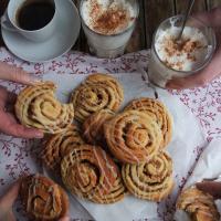 Apple Chai spiced rolls