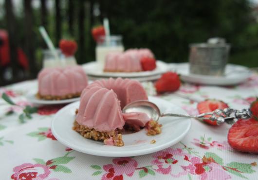 Bayrische Creme mit Erdbeeren