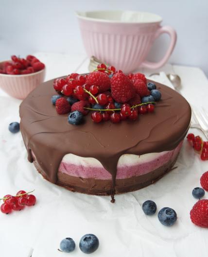 Brombeer-Nobake Torte