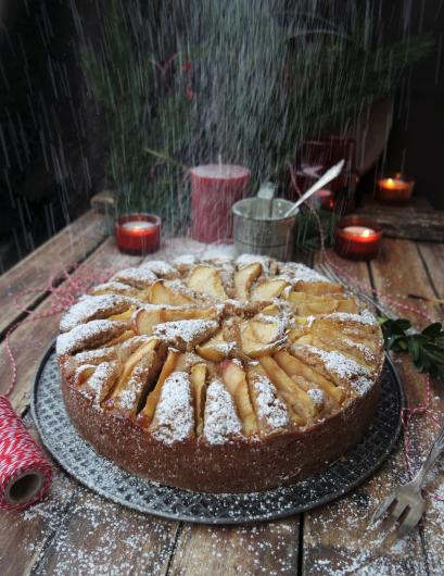 Apfelkuchen mit Kardamom und weißer Schokolade