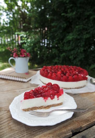 Himbeerfrischkäsetorte mit Knusperboden