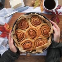 Kürbis Brioche Schnecken mit Orangen und Nüssen