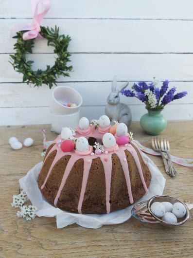 Karottengugelhupf mit Cheesecakefüllung