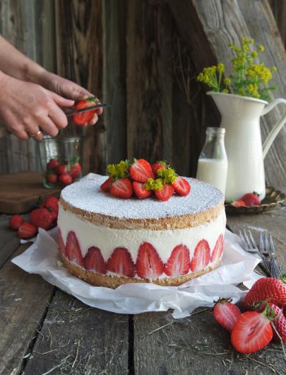 Käsesahnetorte mit Erdbeeren